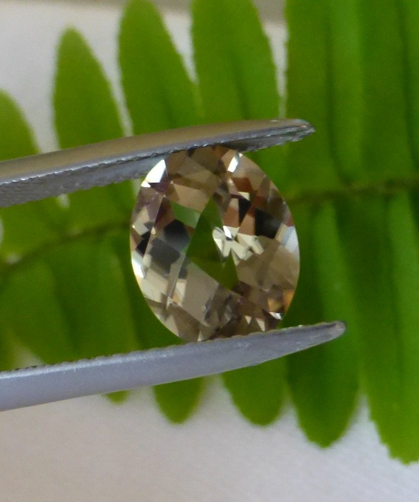 3.42 cts. Zultanite® Oval Checkerboard Cut 10x8mm - Image 5