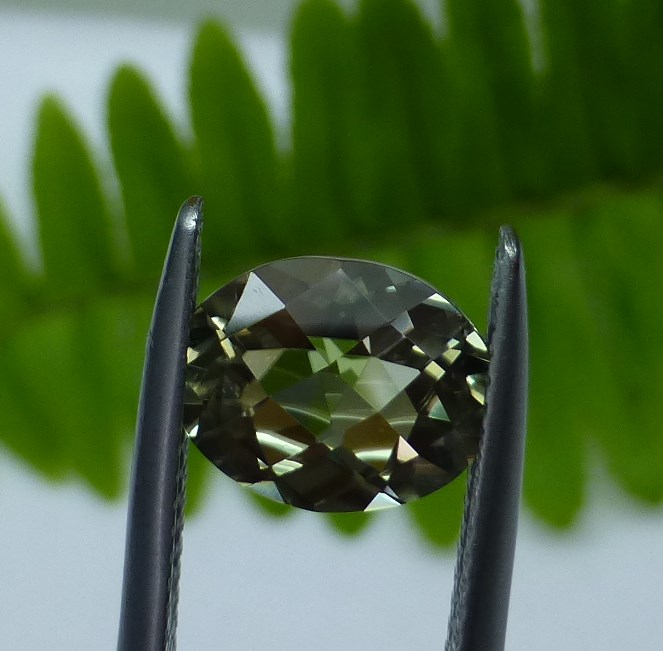 3.42 cts. Zultanite® Oval Checkerboard Cut 10x8mm - Image 4