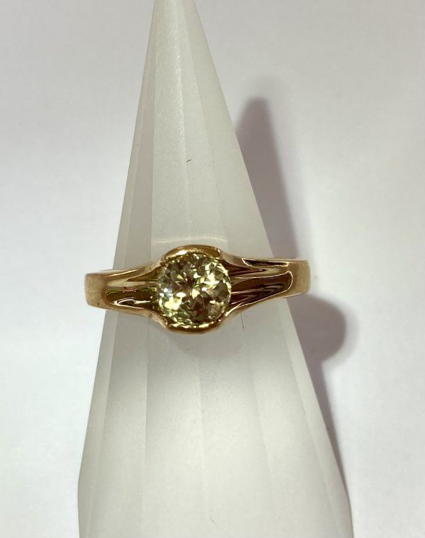Ring, Yellow Gold Plated Bezel Set 6mm Round Cut Zultanite®