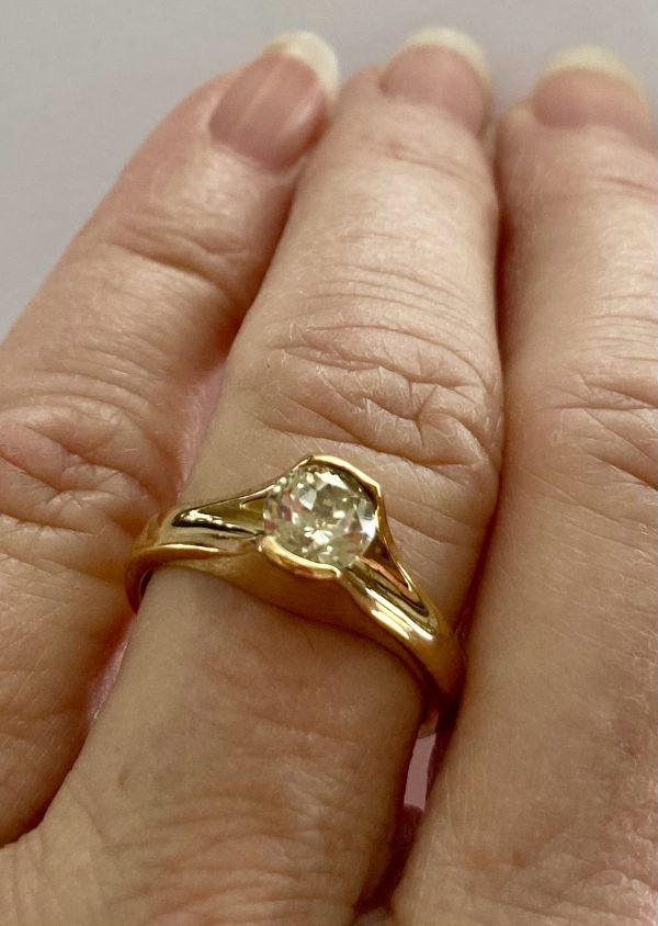 Ring, Yellow Gold Plated Bezel Set 6mm Round Cut Zultanite® - Image 5