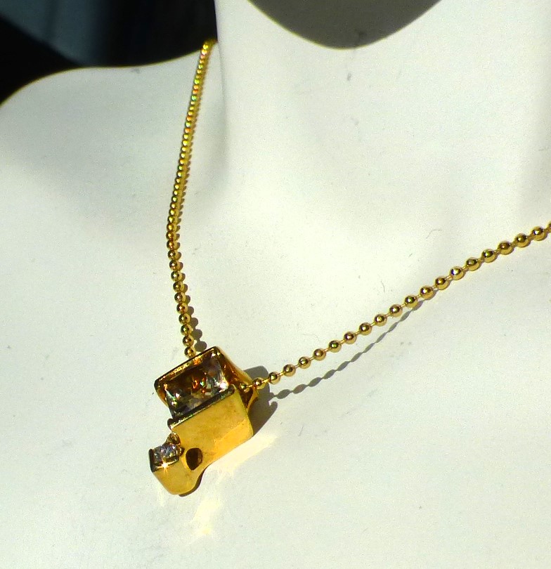 Pendant Necklace, Gold Plated 14K Silver, 0.75 cts. Princess Cut Zultanite® - Image 3