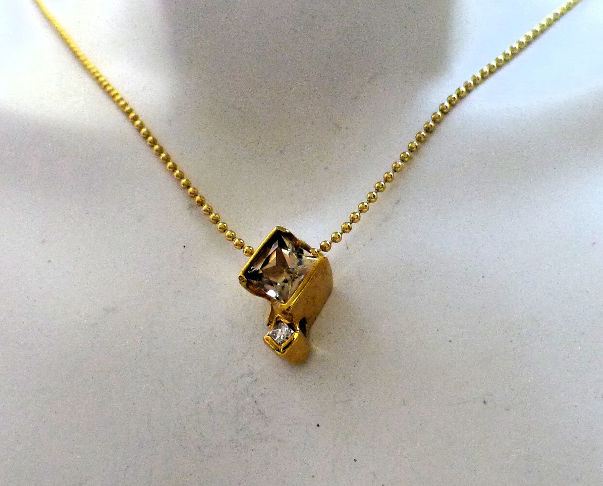 Pendant Necklace, Gold Plated 14K Silver, 0.75 cts. Princess Cut Zultanite® - Image 5