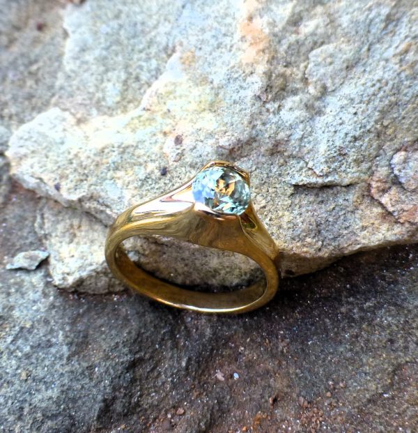 Ring, Yellow Gold Plated Bezel Set 6mm Round Cut Zultanite® - Image 8