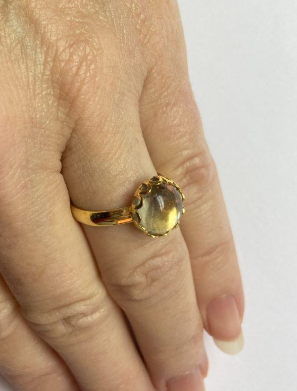 Ring, Gold Colored Brass, 4.30cts., 10 mm Round Cut Zultanite® Cabochon - Image 3