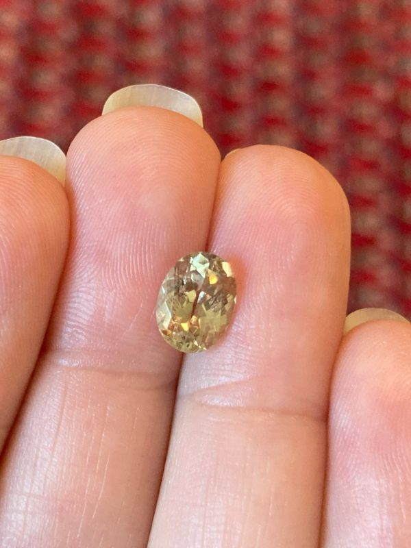 1.73 cts. Zultanite® Oval Cut 9x6.5 mm - Image 2