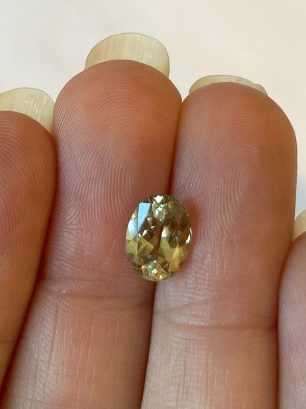 1.73 cts. Zultanite® Oval Cut 9x6.5 mm - Image 5