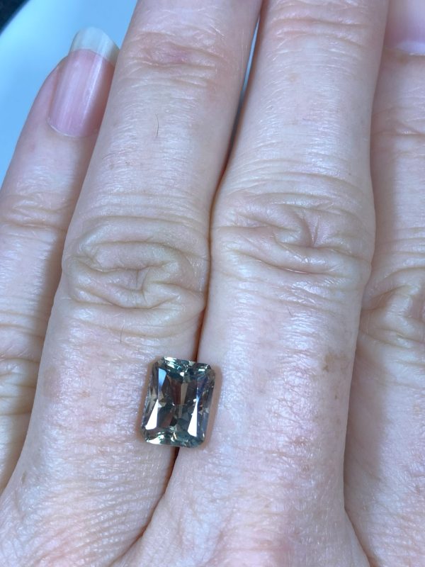 3.10 cts. Zultanite® Radiant Cut Gemstone 9x7mm - Image 5