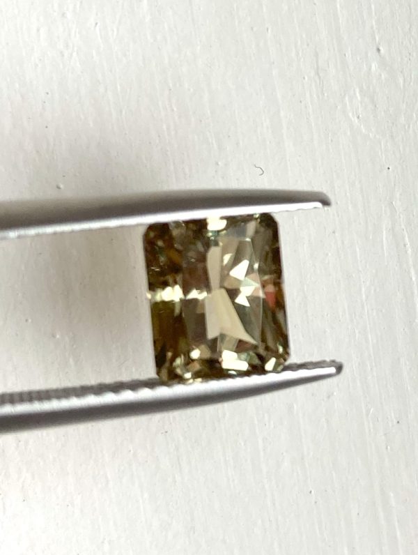 3.10 cts. Zultanite® Radiant Cut Gemstone 9x7mm - Image 7