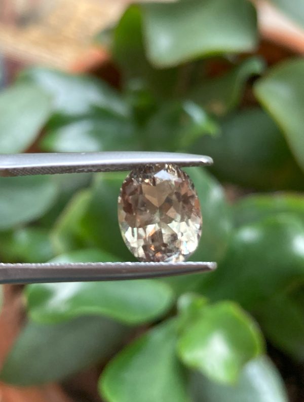 3.21 cts. Zultanite® Oval Cut 10x7.5 mm - Image 5