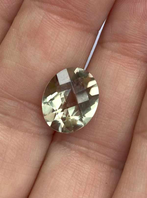 4.76 cts. Zultanite® Checkerboard Oval 12x10mm - Image 6