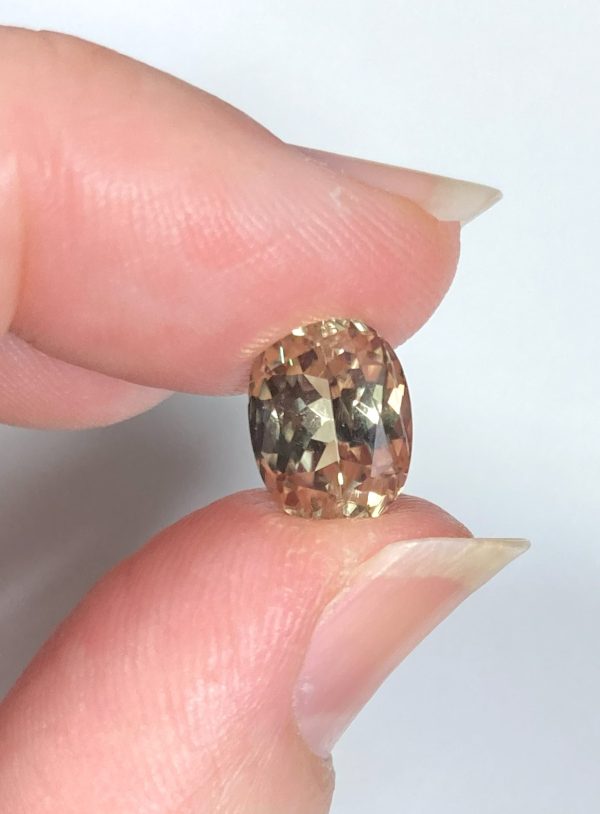 3.56 cts. Zultanite® Oval Cut 10.7mmx8mm - Image 5