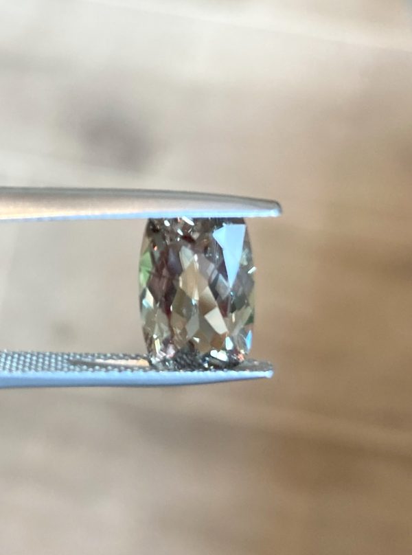 4.26 cts. Zultanite® Cushion Cut, 12x8 mm - Image 4