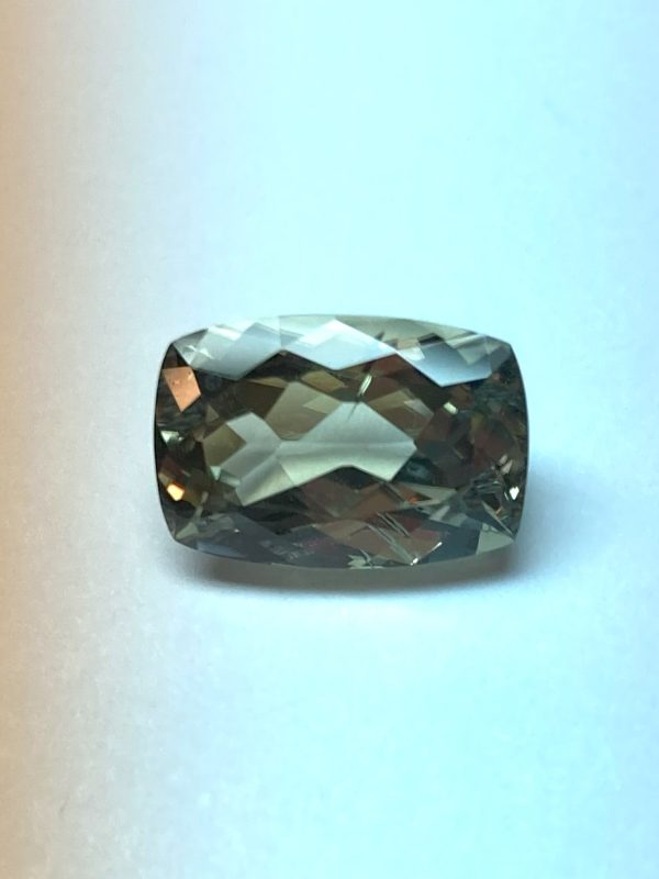 4.26 cts. Zultanite® Cushion Cut, 12x8 mm - Image 5