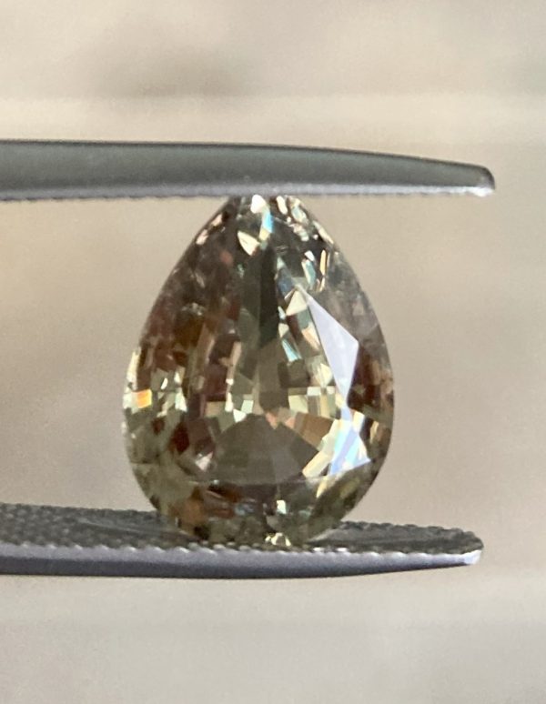 4.64 cts. Zultanite® Pear Cut 13x9.4 mm - Image 5