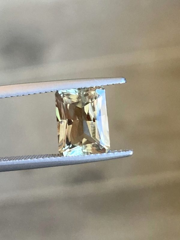 3.32 cts. Zultanite® Radiant Cut Gemstone 10x7.5mm - Image 4