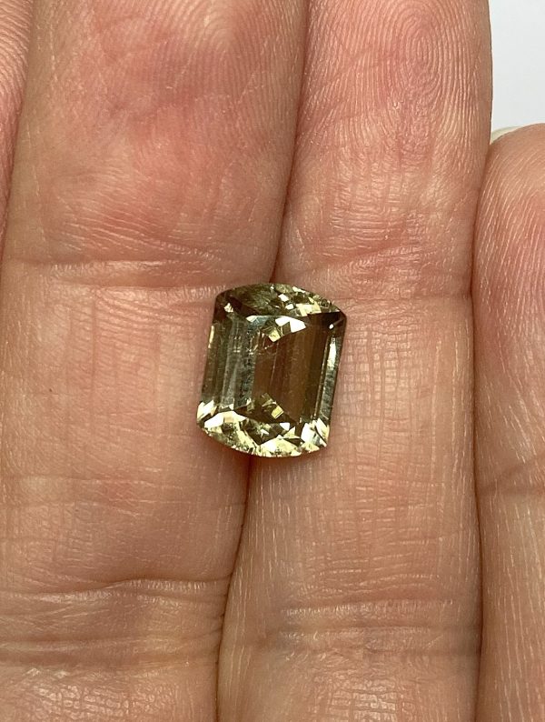 3.18 cts. Zultanite® Curved End Emerald Cut 9.5x7.5 - Image 3
