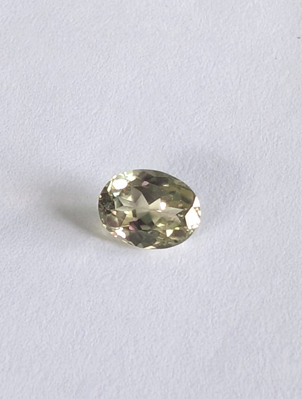 1.85 cts. Zultanite® Oval Cut 8.7x6.7mm - Image 4