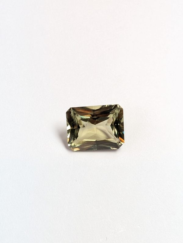 3.38 cts. Zultanite® Radiant Cut Gemstone 10x8mm - Image 5