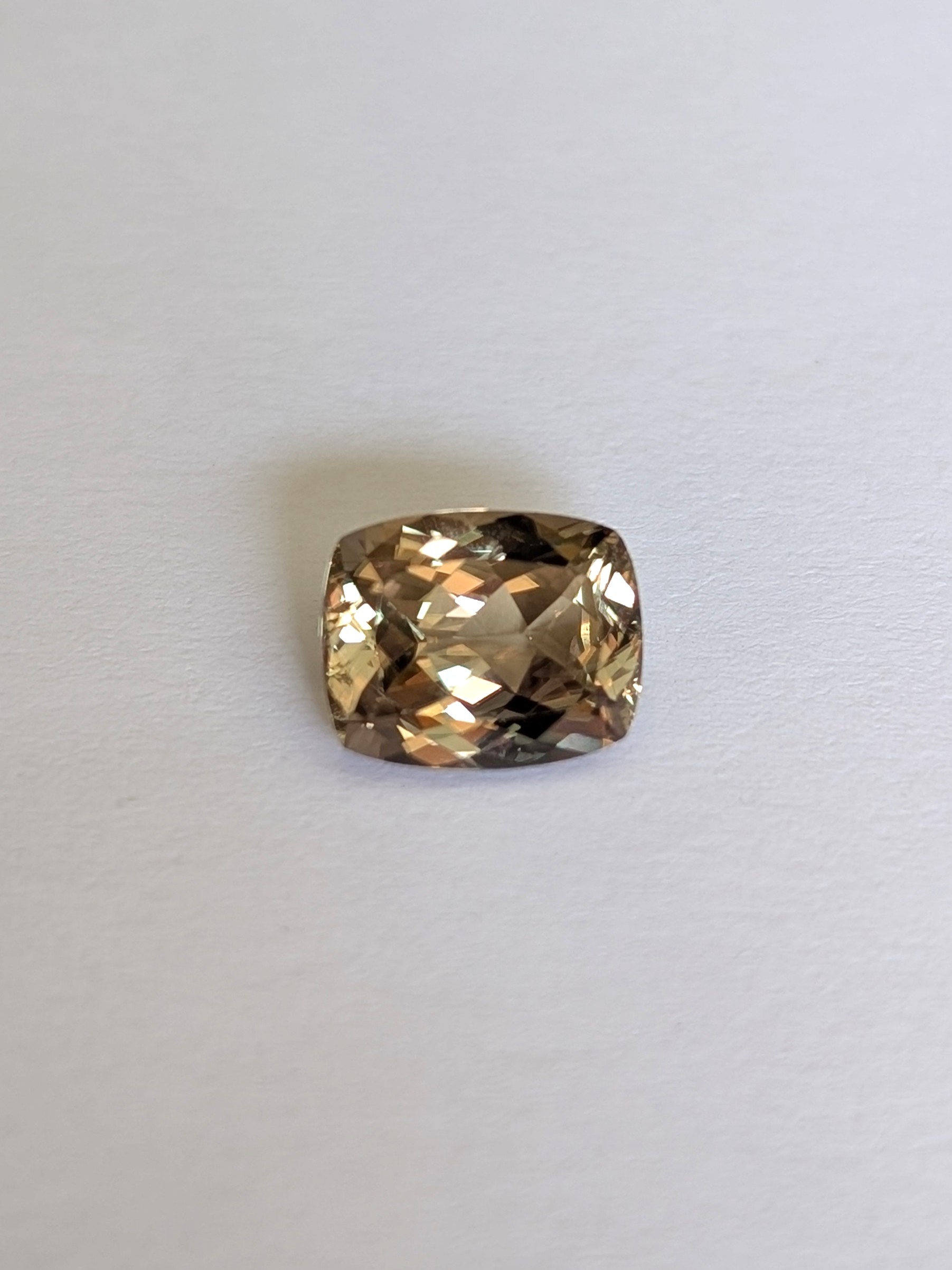 3.53 cts. Zultanite® Cushion 10x8mm - Image 8