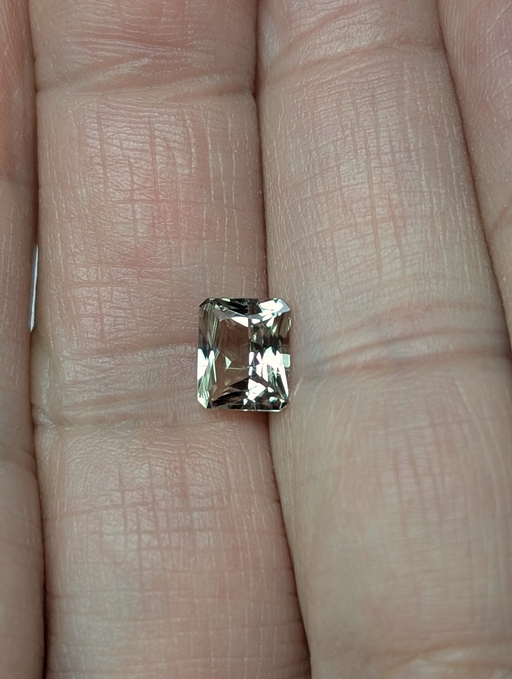 1.31 cts. Zultanite® Radiant Cut 7x6mm - Image 3