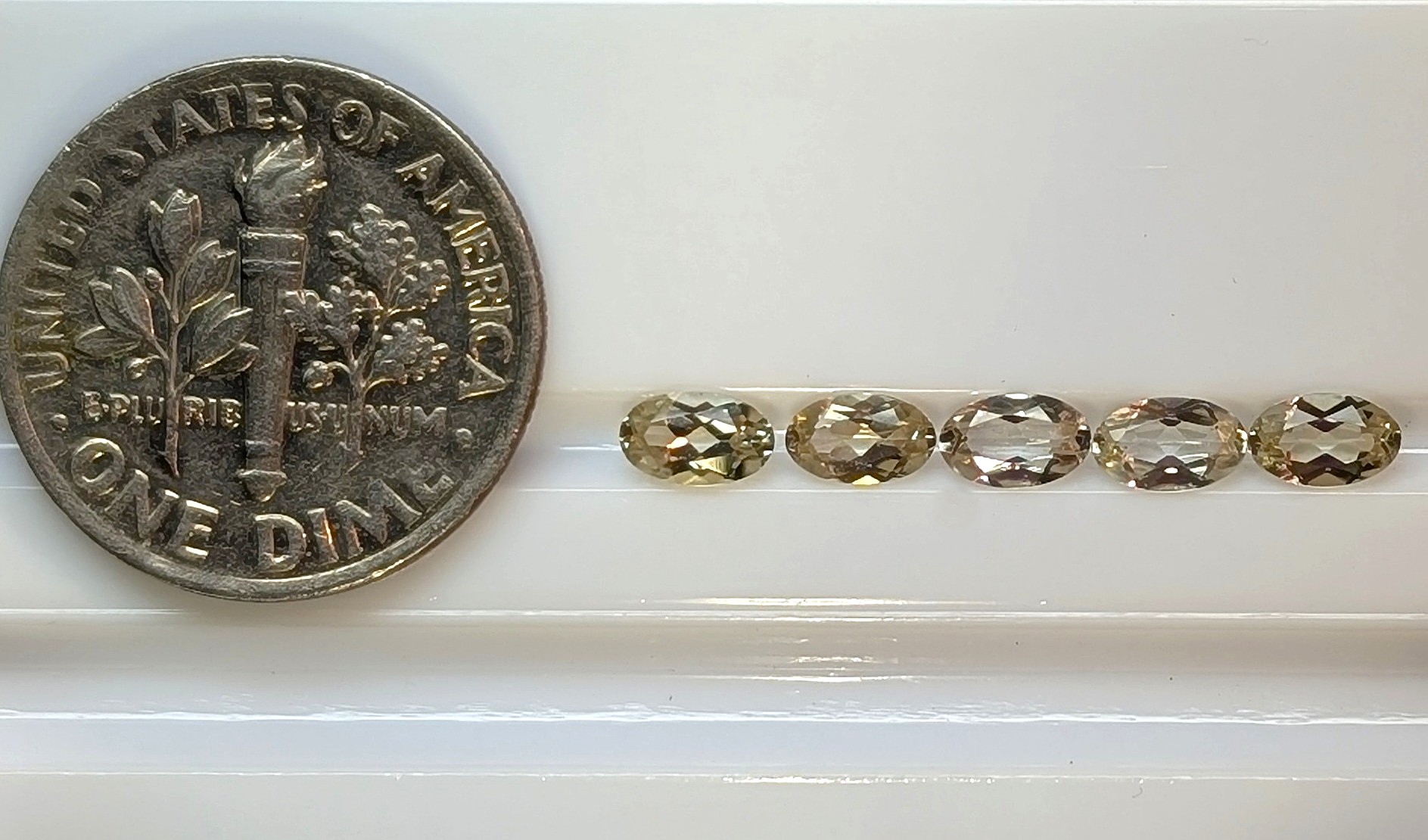 1.22 cttw. Zultanite® Oval Cut, Set of 5 gems, 5x3mm - Image 3