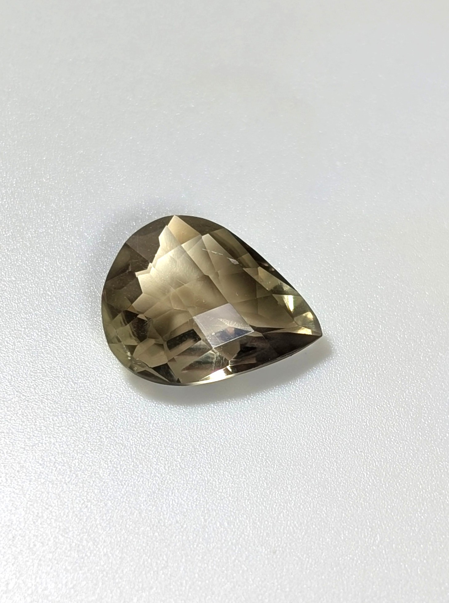 6.60 cts. Zultanite® Lentil Pear Shape Checkerboard Cut 26x12.5 mm - Image 7