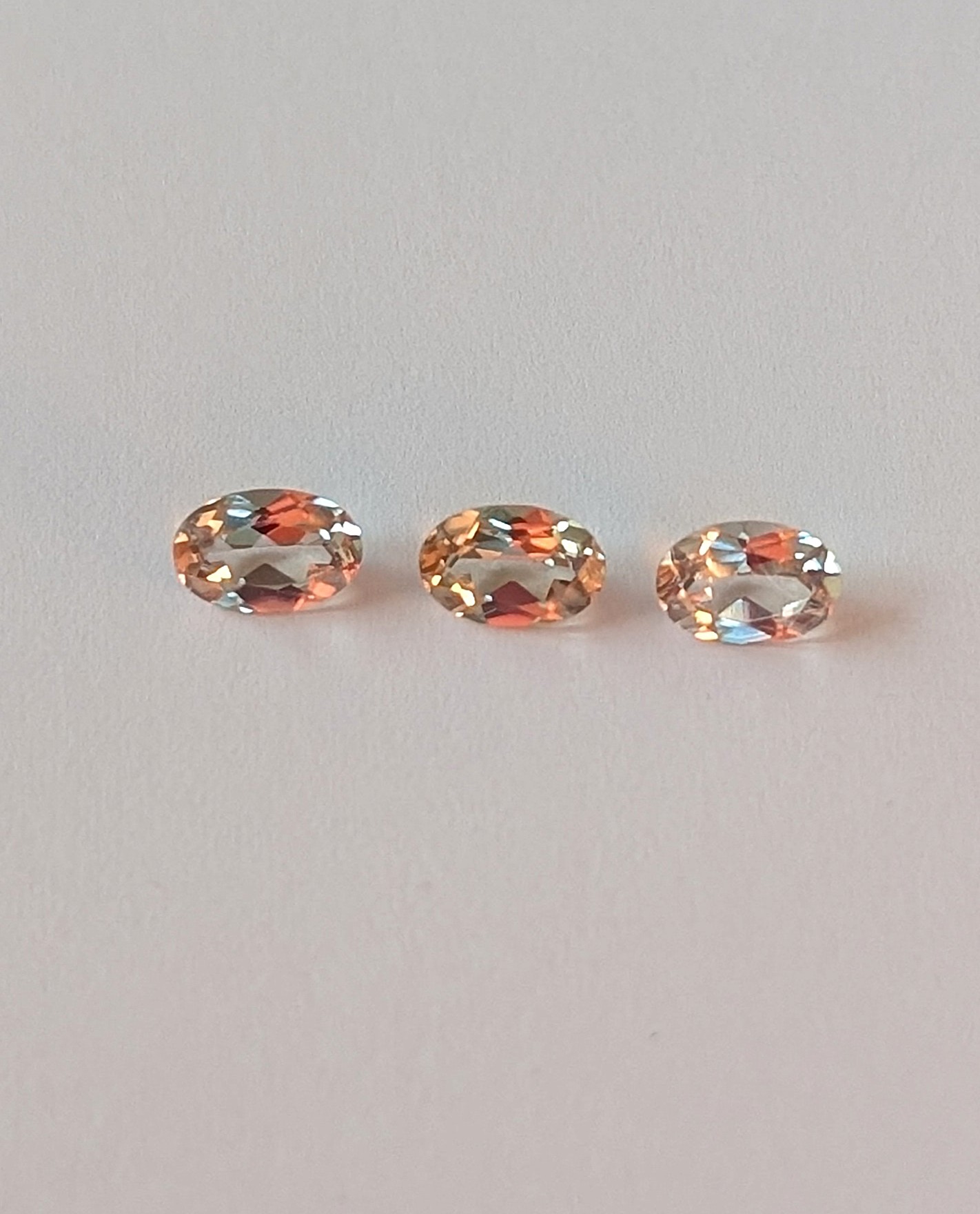 1.38 tcw. Zultanite® Oval Cut, Set of 3 gems, 6x4mm - Image 5