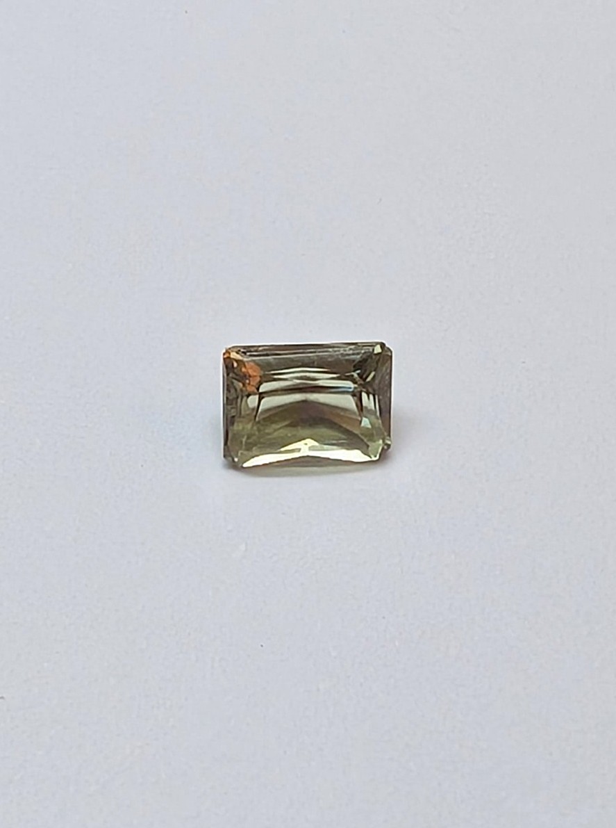 Zultanite® Radiant Cut Gemstone, 7x5 mm, weight 1.17 carats