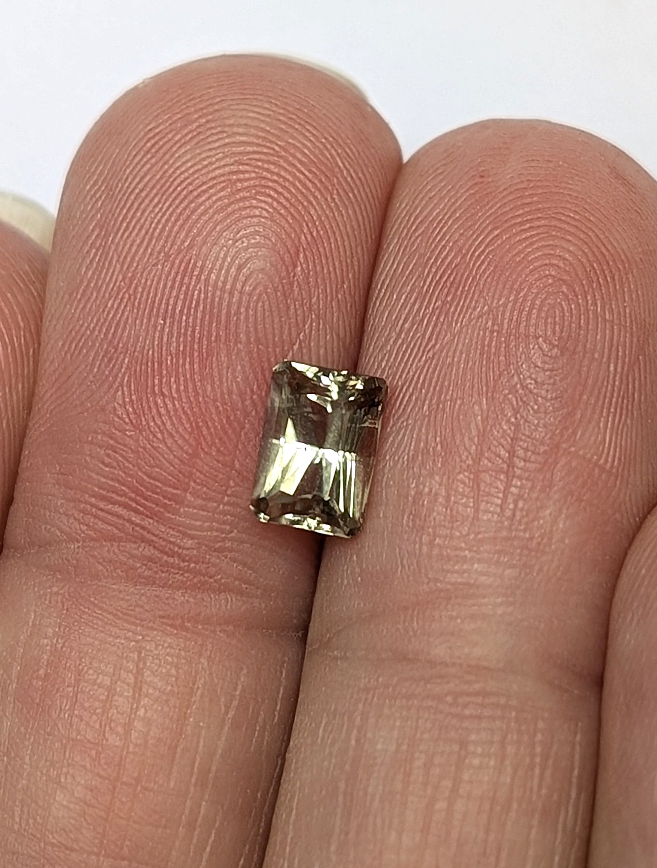 1.17 cts. Zultanite® Radiant Cut 7x5mm - Image 4