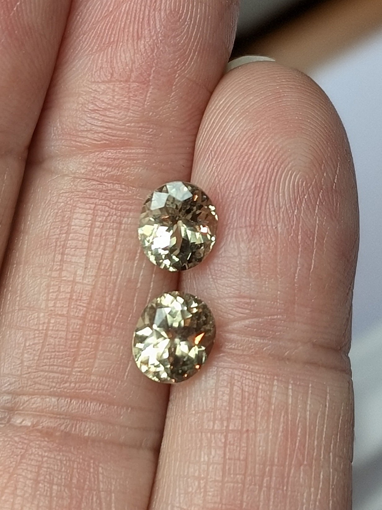 Zultanite® Oval Cut Gemstone PAIR (2 pieces) 9 x 7 Millimeter (D: 5 mm) 4.33 total carat, weight, MI