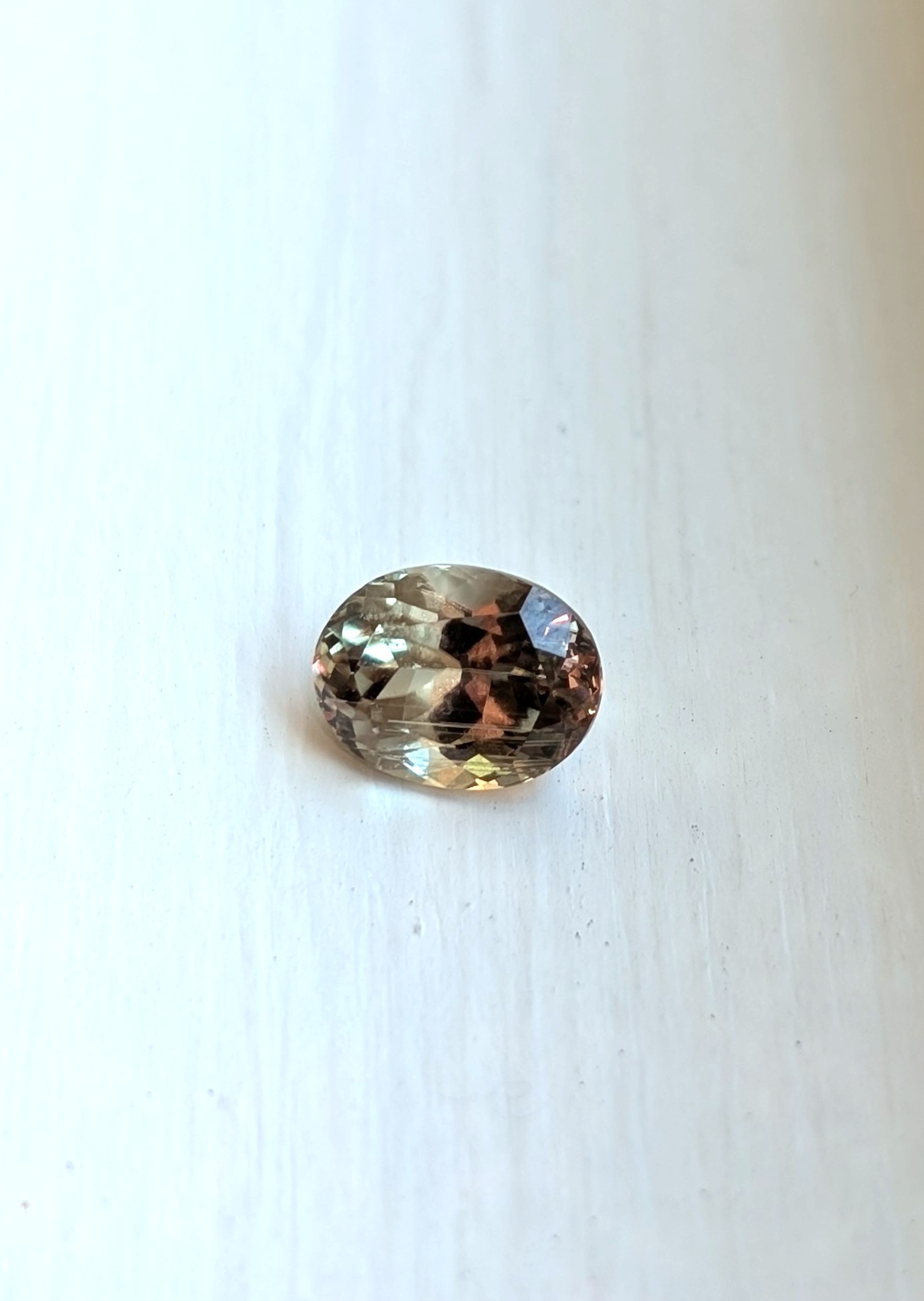 Zultanite® Oval Cut Gemstone, 9 mm x 7 mm, 2.52 carats, LI