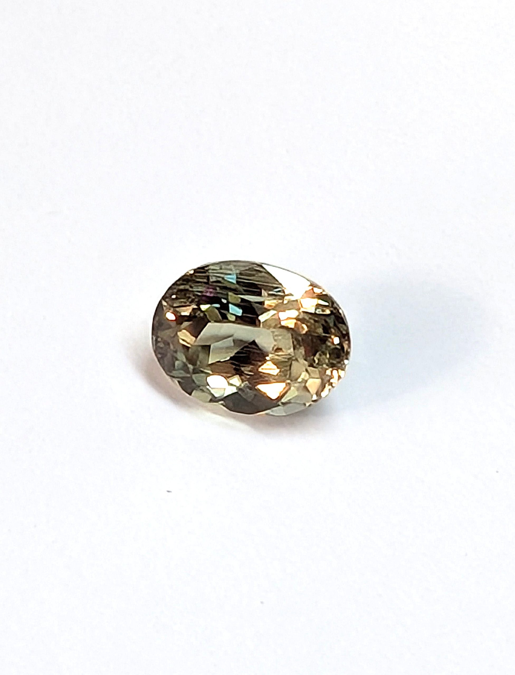 Zultanite® Oval Cut Gemstone, 9 mm x 7 mm, 2.52 carats, LI