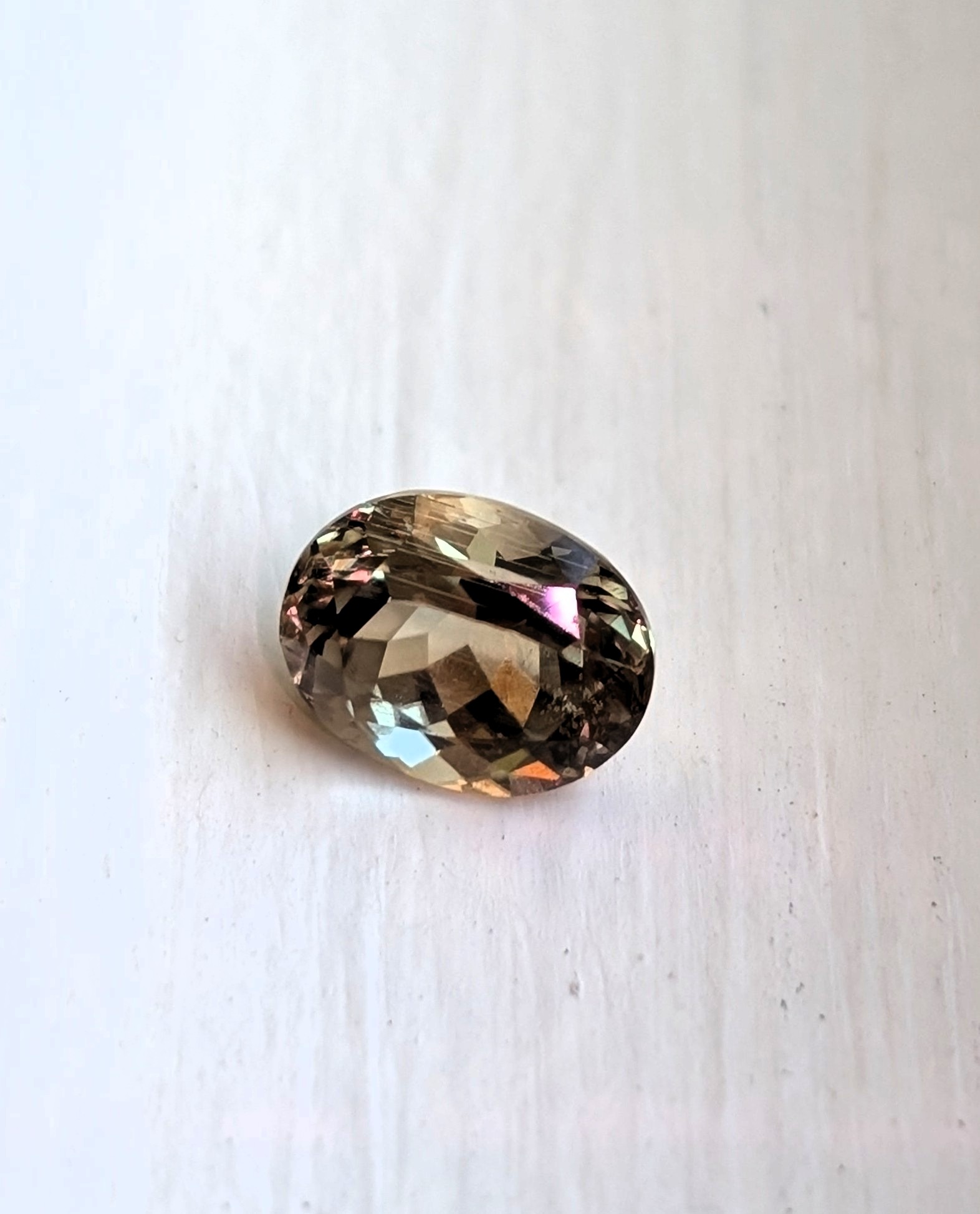2.52 cts. Zultanite® Oval Cut Gemstone 9x7mm - Image 8
